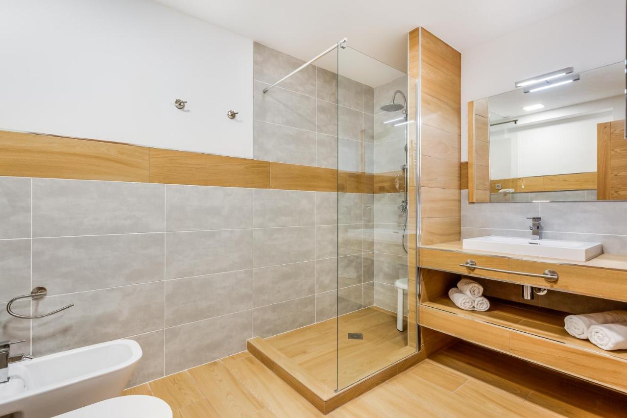 New 1 Bedroom Apartement On The Sea In Marbella. Exteriör bild